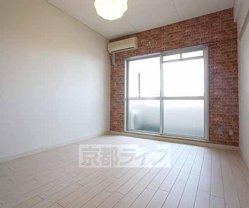 居室・リビング　おしゃれな雰囲気の部屋です。
