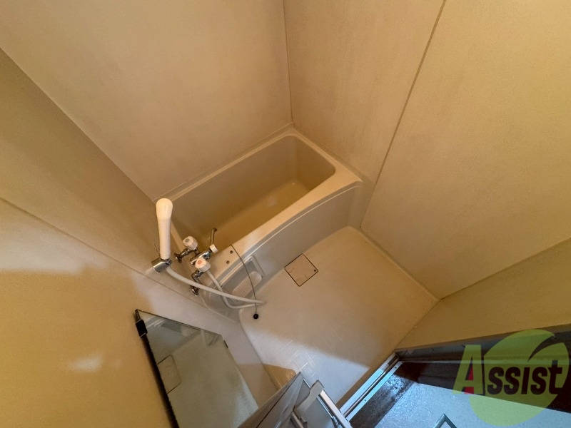 バス・シャワールーム　ユニットバスです。疲れを癒すのに欠かせませんね！