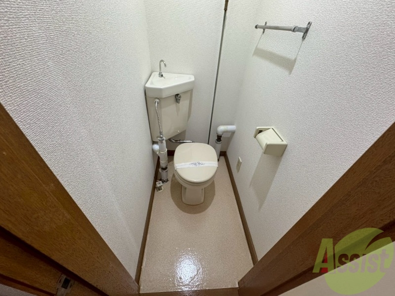 トイレ　こちらはトイレです。清潔感があり、安心して使用できます。