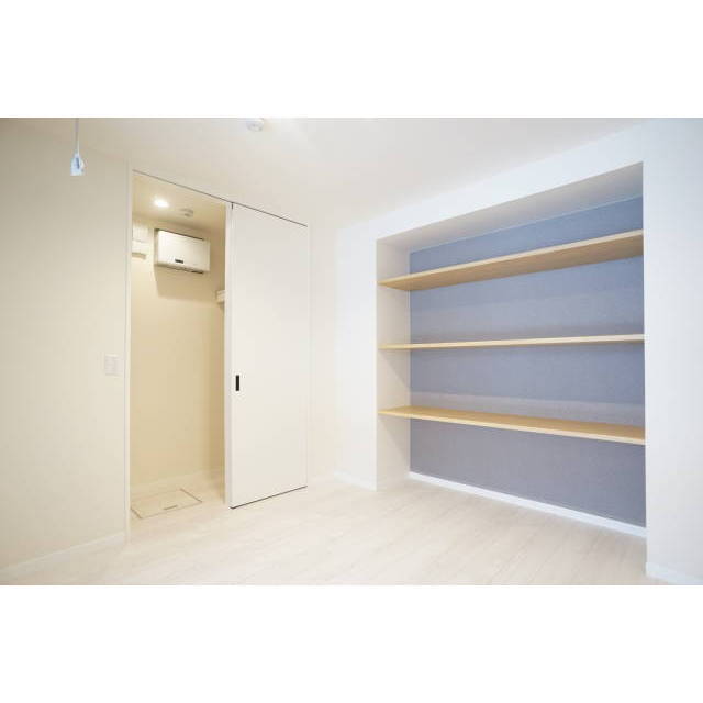 その他部屋・スペース　嬉しい収納棚もあり