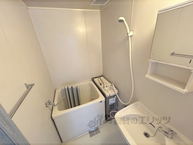 バス・シャワールーム　バス