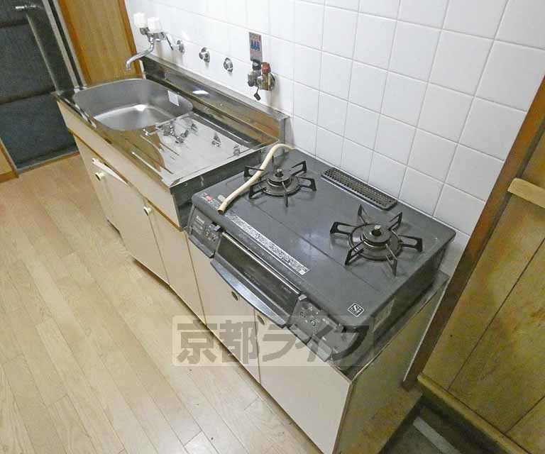 キッチン　キッチンスペース充実してます・