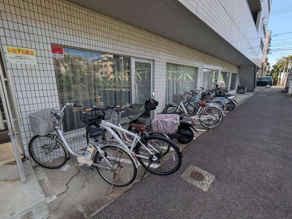 駐車場　駐輪場