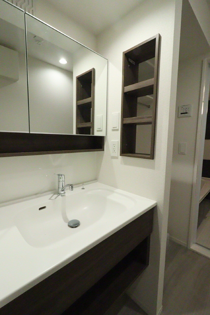 洗面設備　※３０６号室モデルルームの写真です