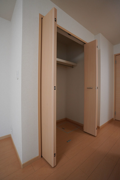 収納　同じ建物の別のお部屋