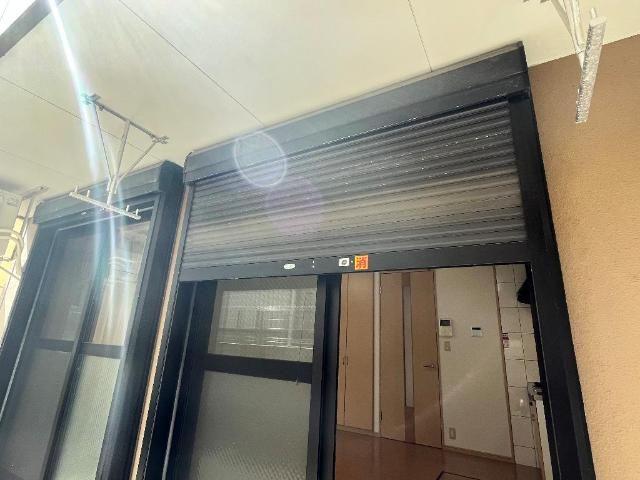 バルコニー　シャッター