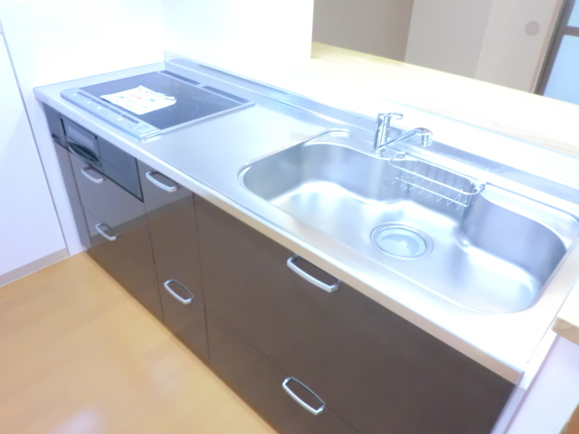 キッチン　大きなシステムキッチン