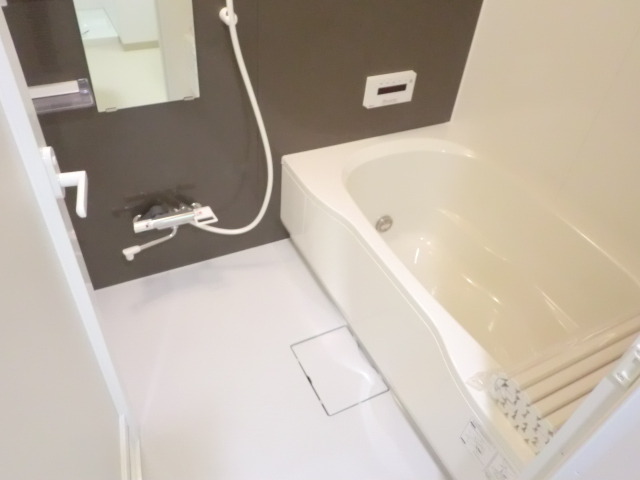 バス・シャワールーム　広いお風呂です