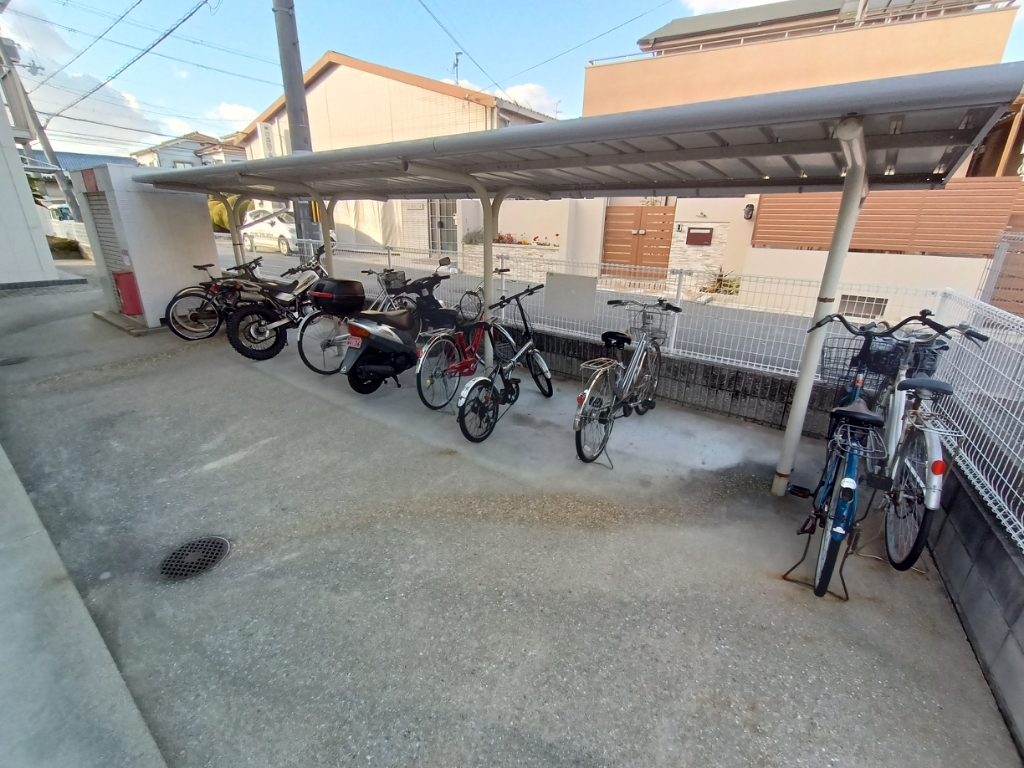 その他　駐輪スペースです。