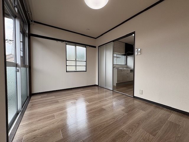 居室・リビング　DKから各部屋に移動出来、アクセスの良いお部屋です♪