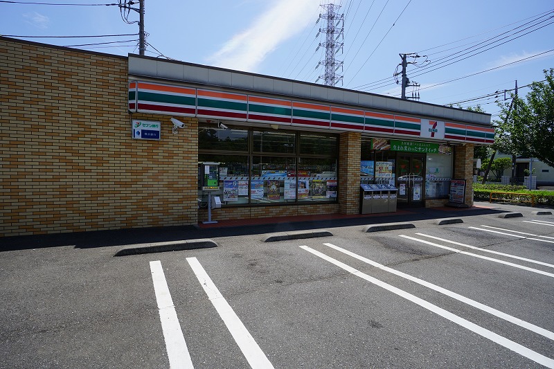 コンビニ　セブンイレブン 横浜恩田町店（コンビニ）まで227m