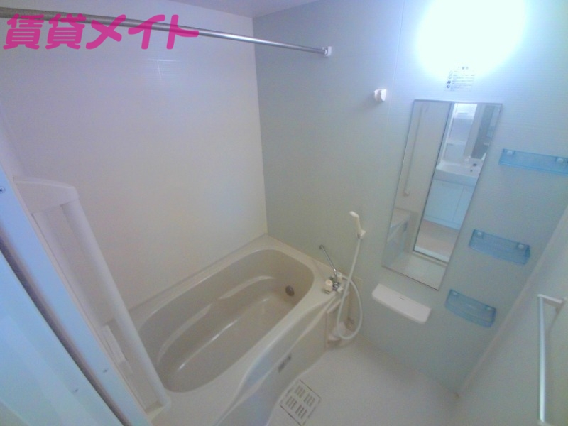 バス・シャワールーム　同型参考写真