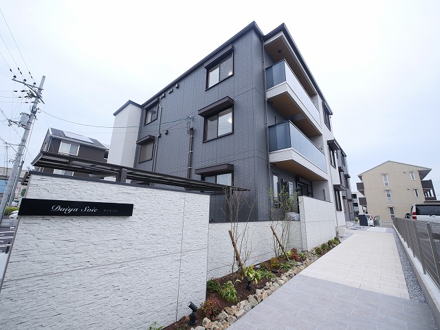 建物外観　落ち着いた雰囲気の外観です