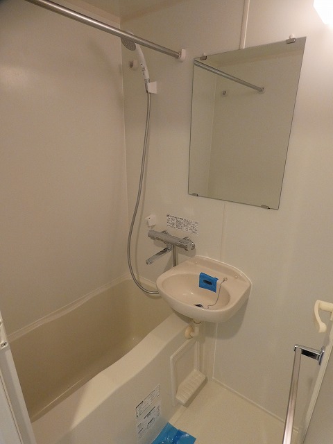 バス・シャワールーム　バス