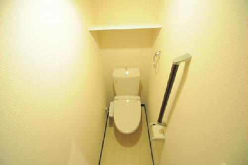 トイレ　※写真は同タイプ物件のサンプルです。