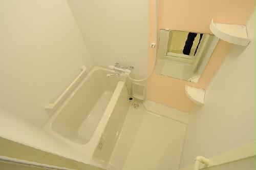 バス・シャワールーム　※写真は同タイプ物件のサンプルです。