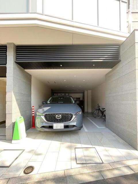 駐車場　駐車場