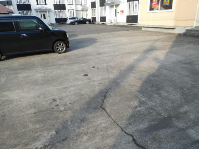 駐車場　駐車場