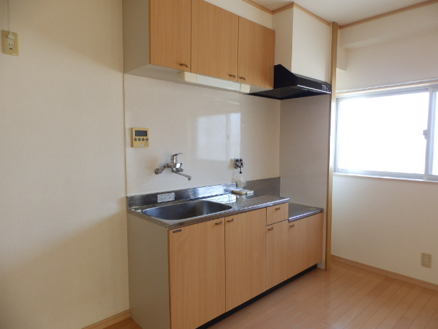 キッチン　コンロはご準備下さい