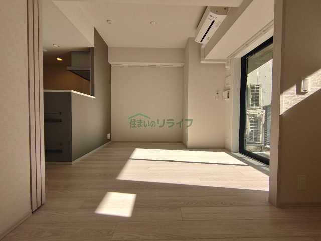 居室・リビング　別階層の参考写真になります。