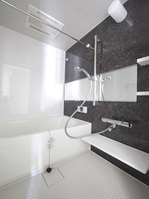 バス・シャワールーム　追い焚き・浴室暖房乾燥機能付バス