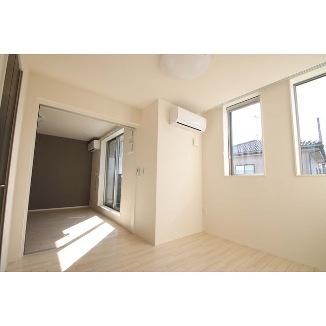 その他設備　エアコン２台付き