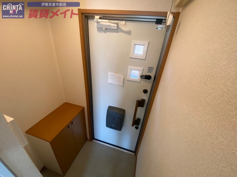 玄関　同型参考写真