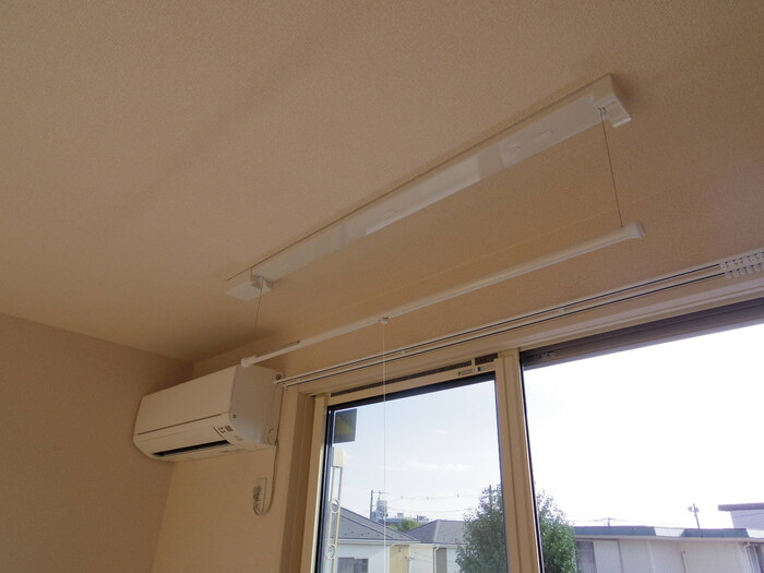 その他設備　エアコン・室内物干し