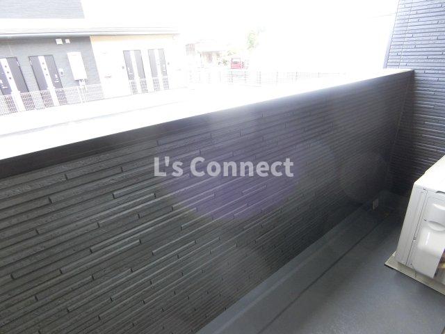 バルコニー　晴れた日には洗濯物もたくさん干せます。