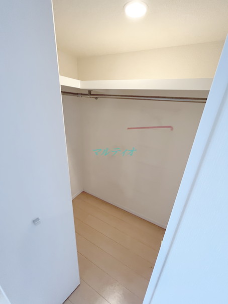 収納　ウォークインクローゼット