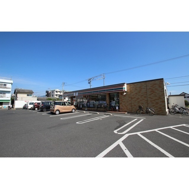 コンビニ　セブンイレブン津山北園店（コンビニ）まで550m