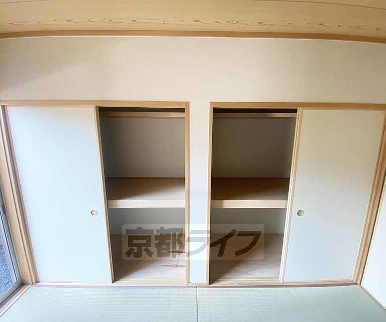 収納　他にも収納スペース複数有り