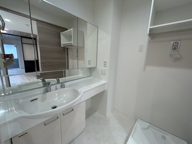 洗面設備　同物件別室です。