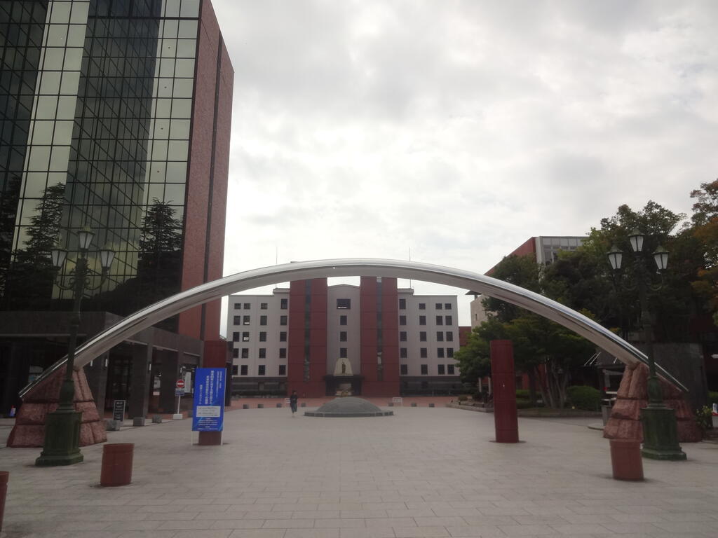 山梨学院大学（大学・短大）まで850m