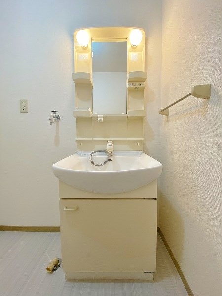 洗面設備　★シャワー付き洗面台★