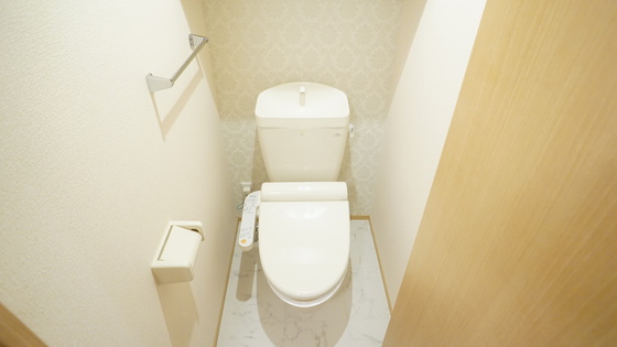 トイレ　シャワー付きトイレ