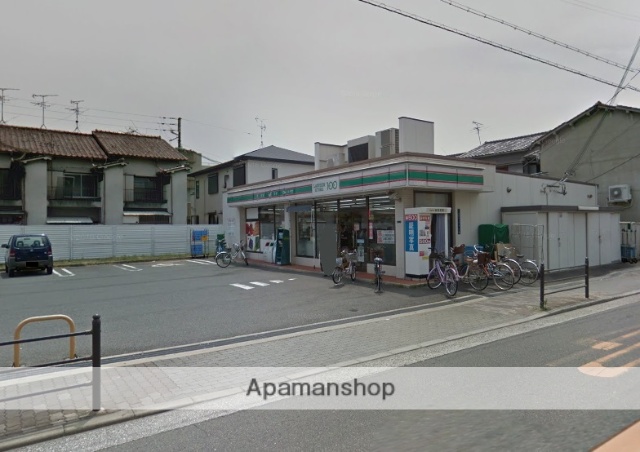 コンビニ　ローソンストア１００（コンビニ）まで302m