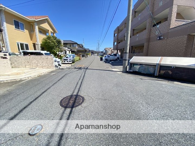 その他　前面道路（その他）まで0m