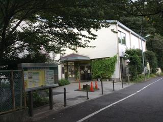 図書館　調布市立図書館調和分館（図書館）まで173m