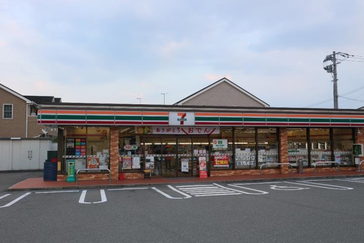 コンビニ　セブンイレブン（コンビニ）まで1993m
