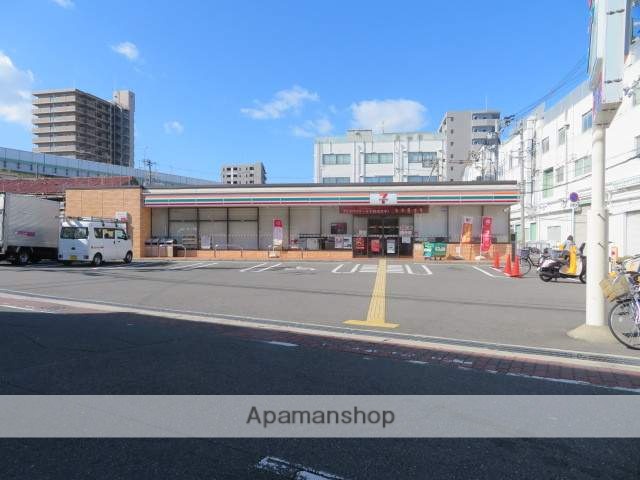 コンビニ　セブンイレブン（コンビニ）まで500m