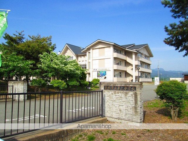 中学校　東根市立第二中学校（中学校）まで1910m