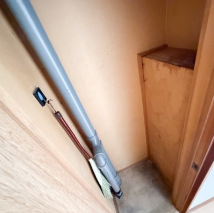 収納　トイレ横収納