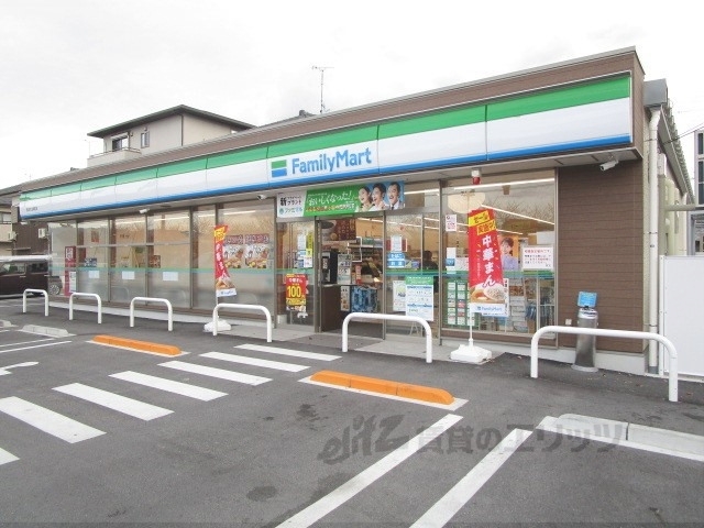 コンビニ　ファミリーマート長浜大戌亥町店（コンビニ）まで1300m