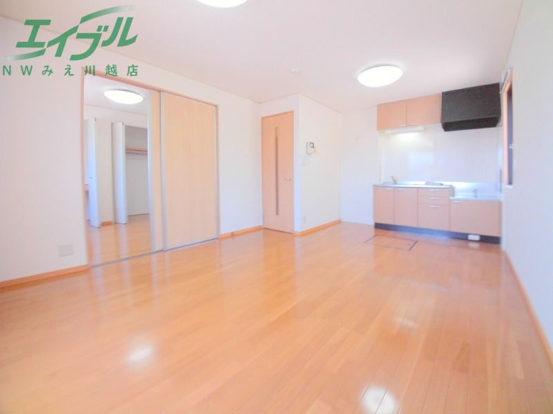 居室・リビング　別部屋反転参考写真