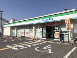 コンビニ　ファミリーマート 高石加茂三丁目店（コンビニ）まで428m
