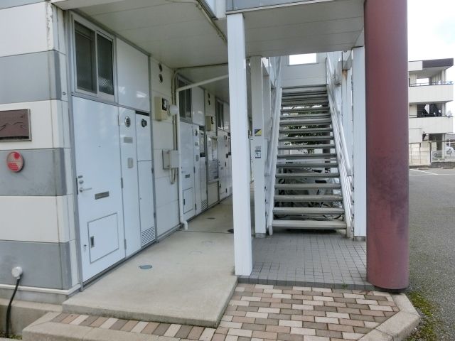 エントランス　お部屋へはこちらから