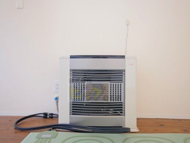 その他設備　少ないガス量で効率よくお湯を沸かす省エネ暖房採用です♪