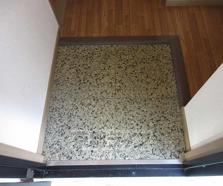 玄関　来客にも安心の広さです