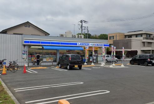 コンビニ　ローソン（コンビニ）まで807m